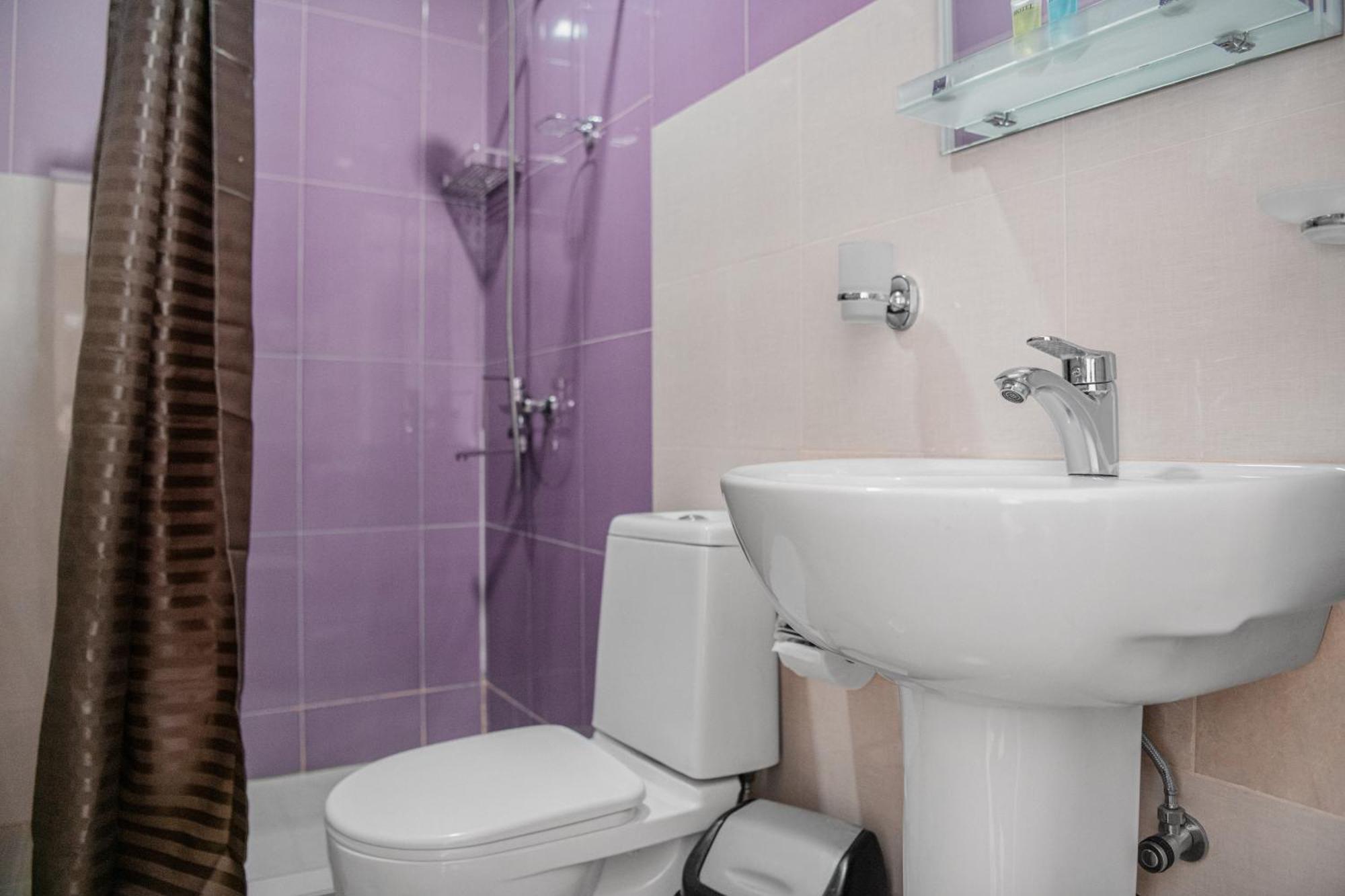 Lotus Hotel Tbilisi Bagian luar foto